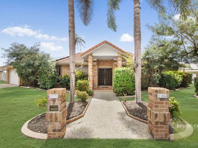 9 Amarina Court, Annandale