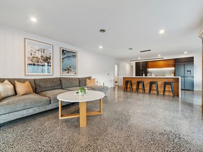 3 Dominic Mews, Somerville