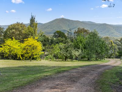3195 Mansfield-Woods Point Road, Jamieson
