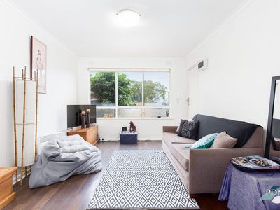 2 / 3-5 Hargreaves Crescent, Braybrook