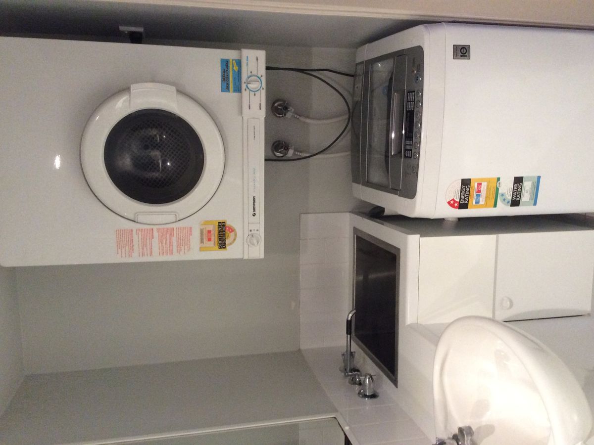 6 / 15 Clarence Road, Indooroopilly