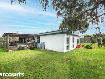 4 South Pacific Crescent, Ulladulla