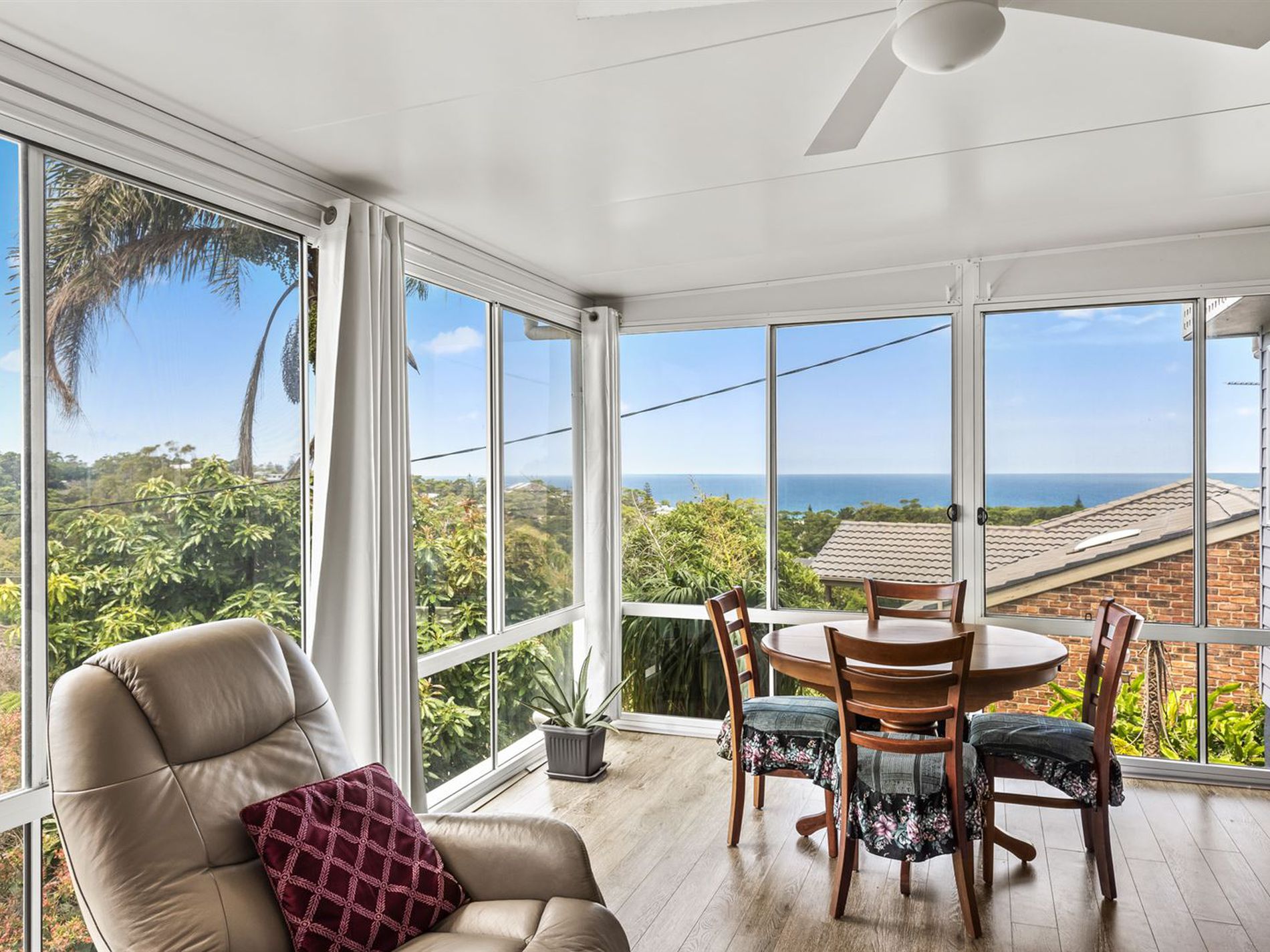 31 Hilltop Crescent, Mollymook Beach