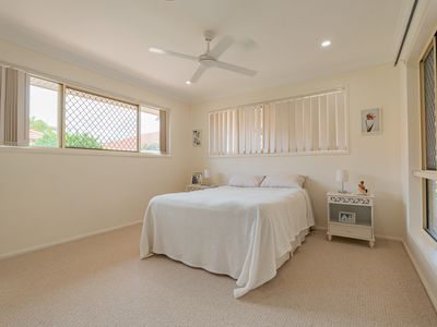 28 Kalowendha Avenue, Pelican Waters