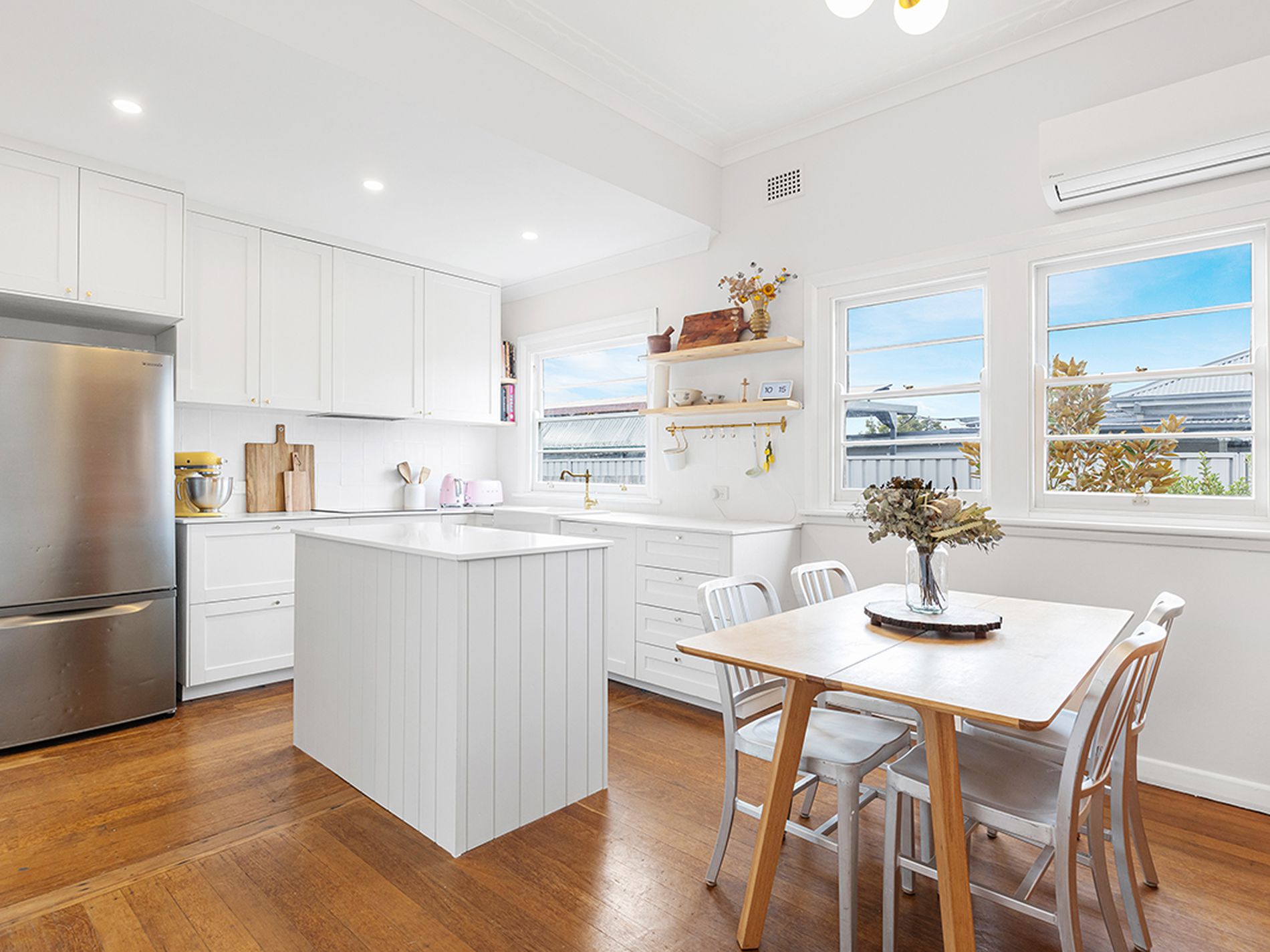 17 Fifth Street, Weston