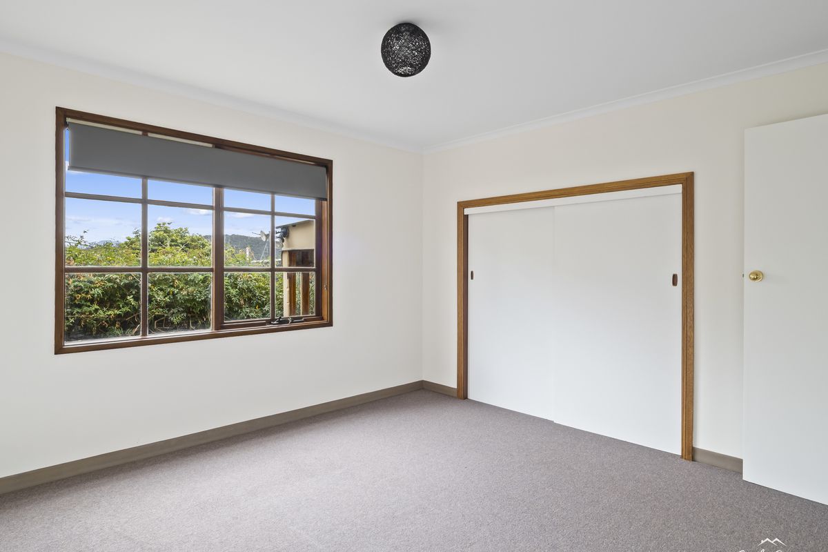 1 / 21 Quarry Road, Mornington