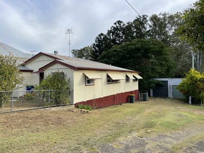 94 Mulgrave St, Gin Gin