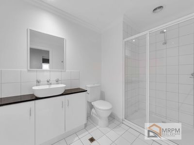 4 / 213 Buckley Street, Essendon