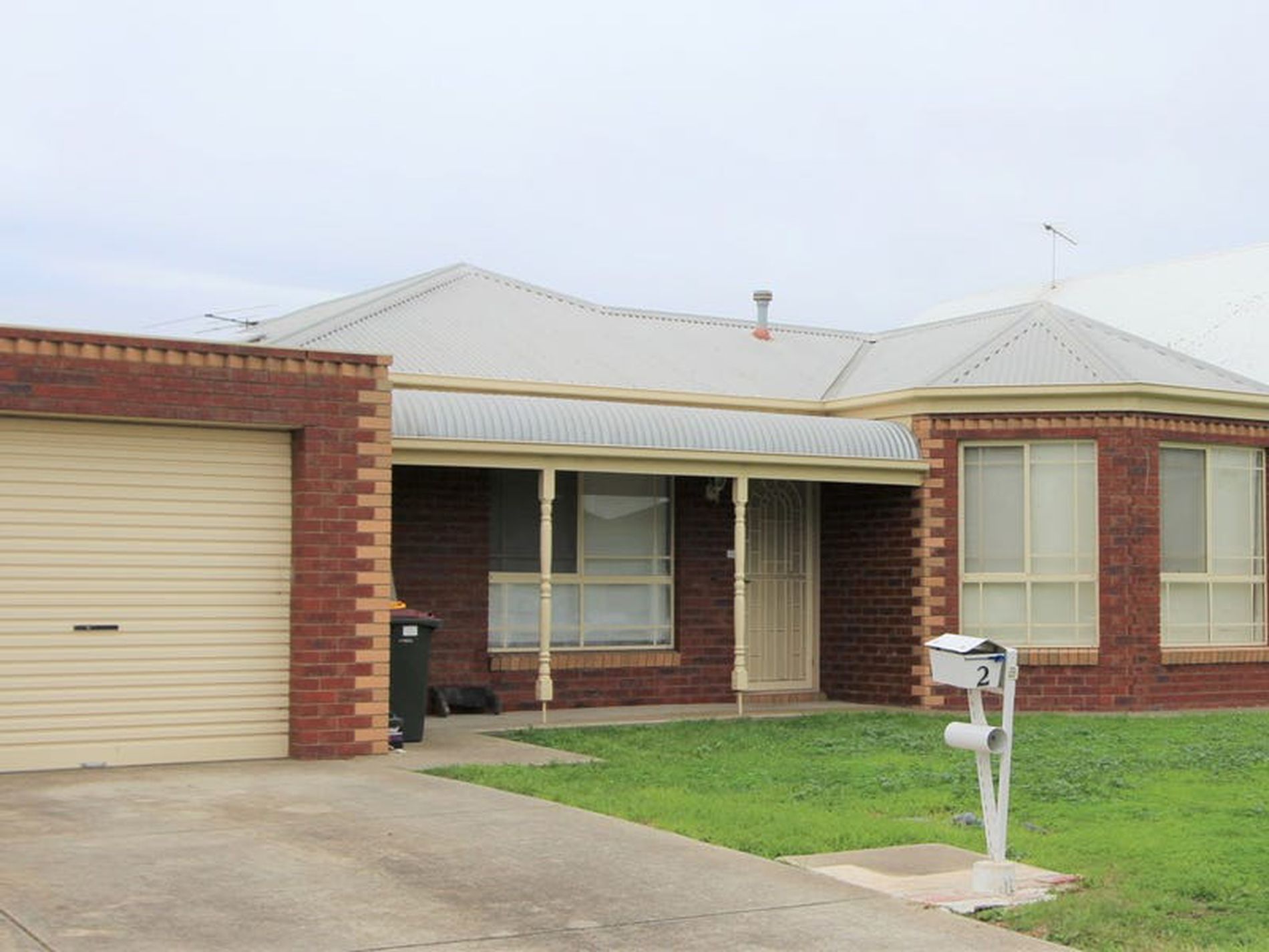 2 / 12 Parkland Drive, Hamlyn Heights