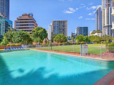 4E / 2 RIVERVIEW PARADE, Surfers Paradise