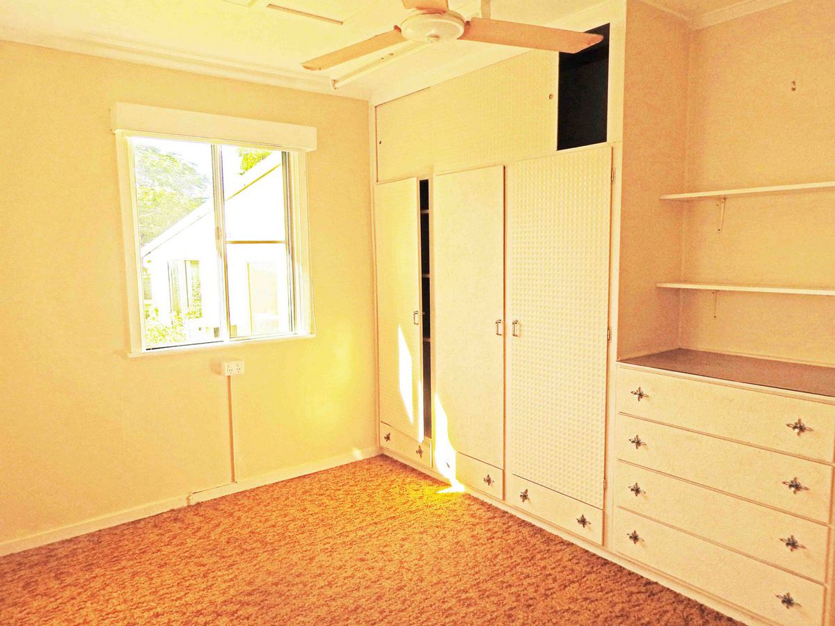 37 CANOPUS CIRCUIT, Atherton