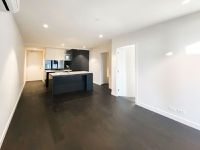 unit 203 / 140 Dudley Street, West Melbourne