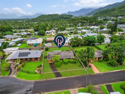 7 LEANNE CLOSE, Woree