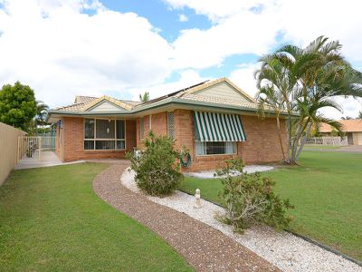 176 PULGUL STREET, Urangan
