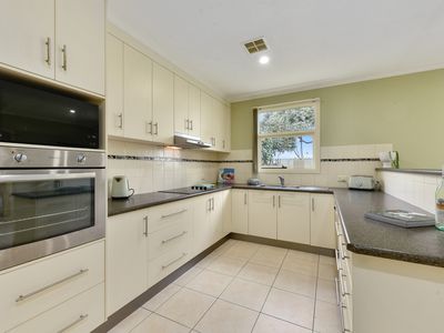 28 Donovans Road, Donovans