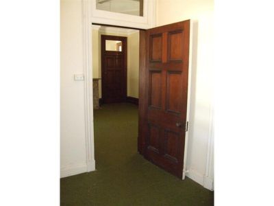 3 / 122  Charlotte , Cooktown