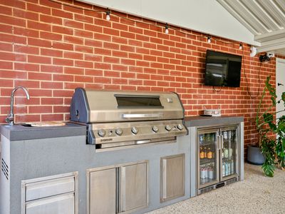 2 Anzio Court , Secret Harbour
