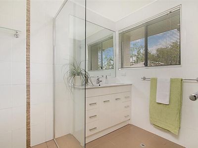 22 Hill Park Crescent, Rochedale South