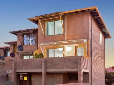 110 / 2 Wall Street, Maylands