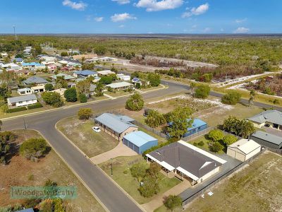2 Sunset Ave, Woodgate