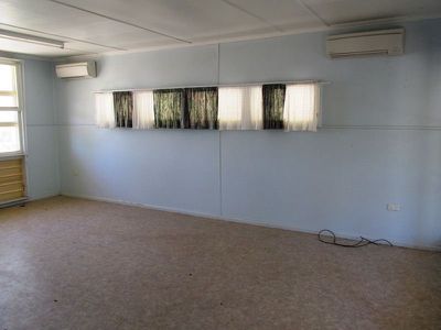 37 QUARRIAN ROAD, Longreach
