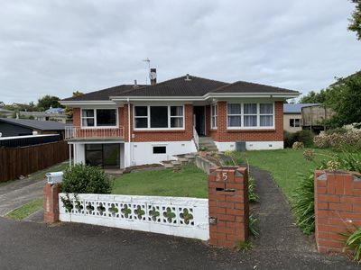 35 Hinton Avenue, Forest Lake