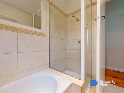 34 Clarence Avenue, Kennington