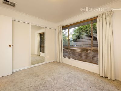 6 AZURE DRIVE, Wodonga