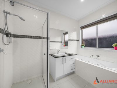 18 Dolmen Street, Wollert