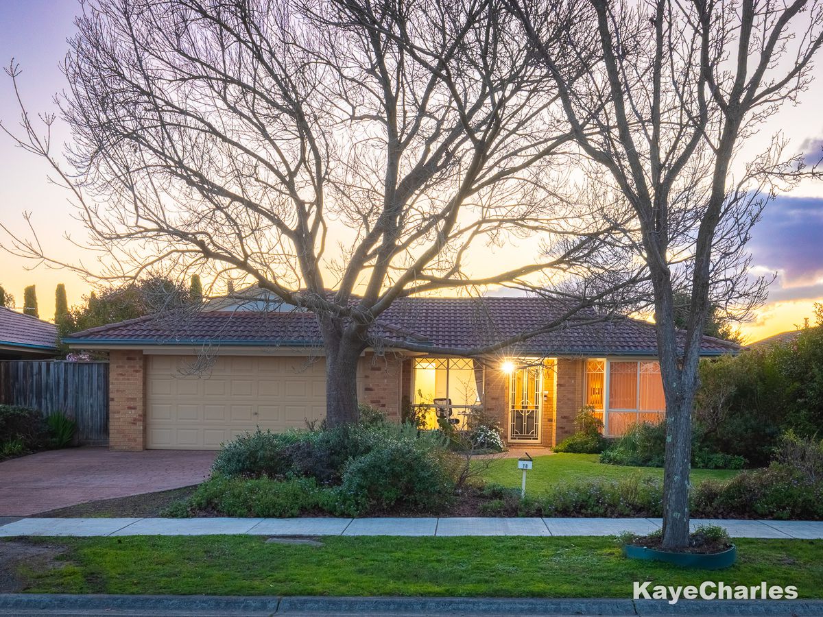 18 Retreat Circuit, Beaconsfield