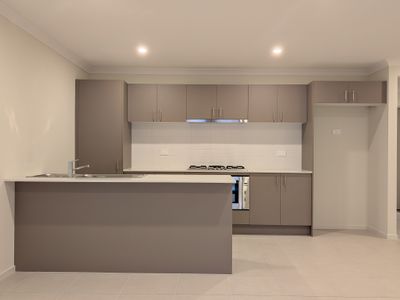 8 Paley Circuit, Mount Duneed