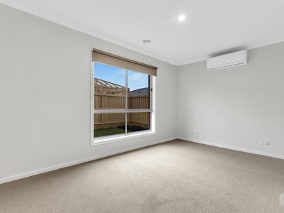 9 Riveting Road, Wyndham Vale