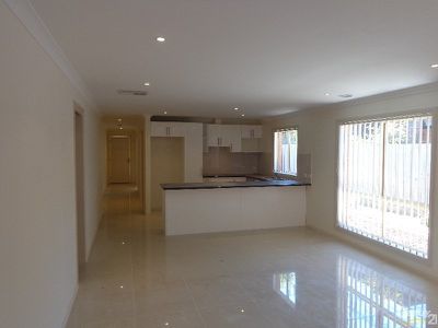 3 / 10 Princes Highway, Pakenham