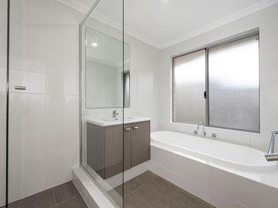 74 Pimento Cr, Port Kennedy