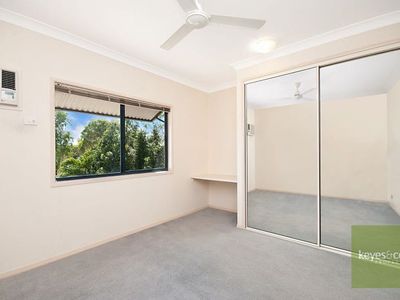 8 / 269 Riverside Boulevard, Douglas