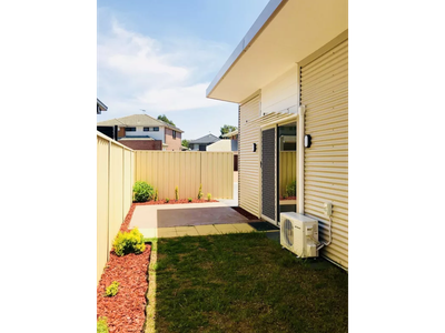 1A Jonah Street, Stanhope Gardens
