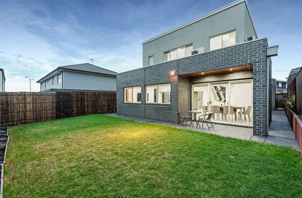 7 Naxos Road, Greenvale