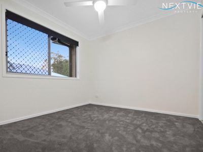 27 Wedgetail Street, Fletcher