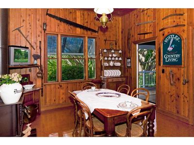 7-17 Western Avenue, Montville