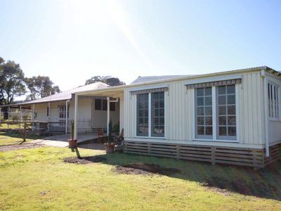 254 Diffey Road, Everton