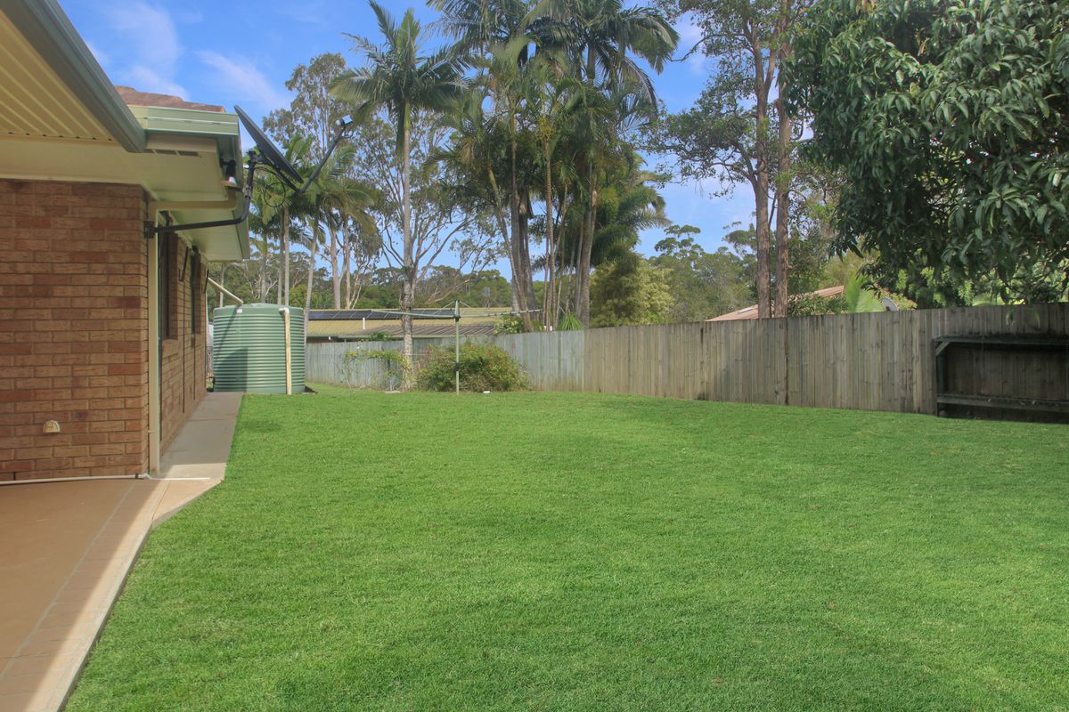 8 Thompson Crescent, Tewantin