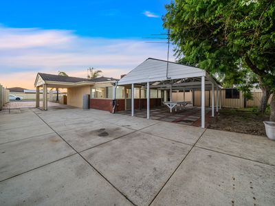 39 Lakemba Way, Waikiki