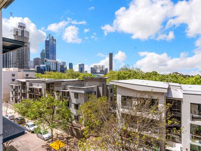 13 / 122 Mounts Bay Road, Perth