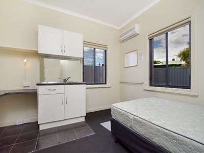 Room 1 / 32-34 Churchill Avenue, Bendigo