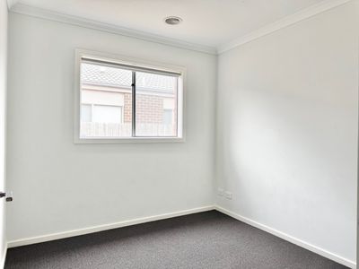 6 Corandirk Street, Mambourin