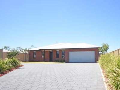 3A Terrazzo Court, Dubbo