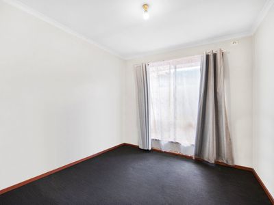 1 / 288 Greaves Street North, Werribee