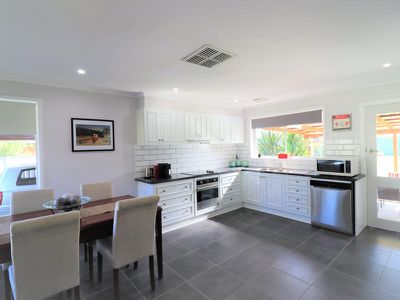 32 Station St, Murchison