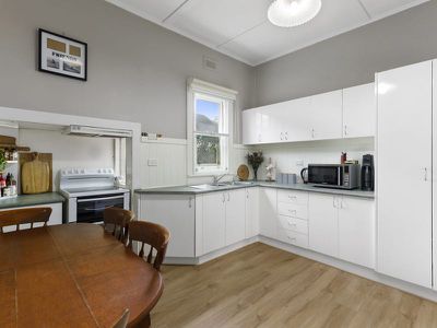 5 The Avenue, Seymour