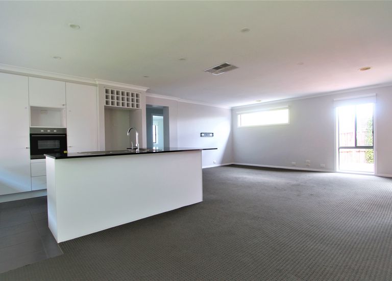 14 Kimberley Grove, Pakenham